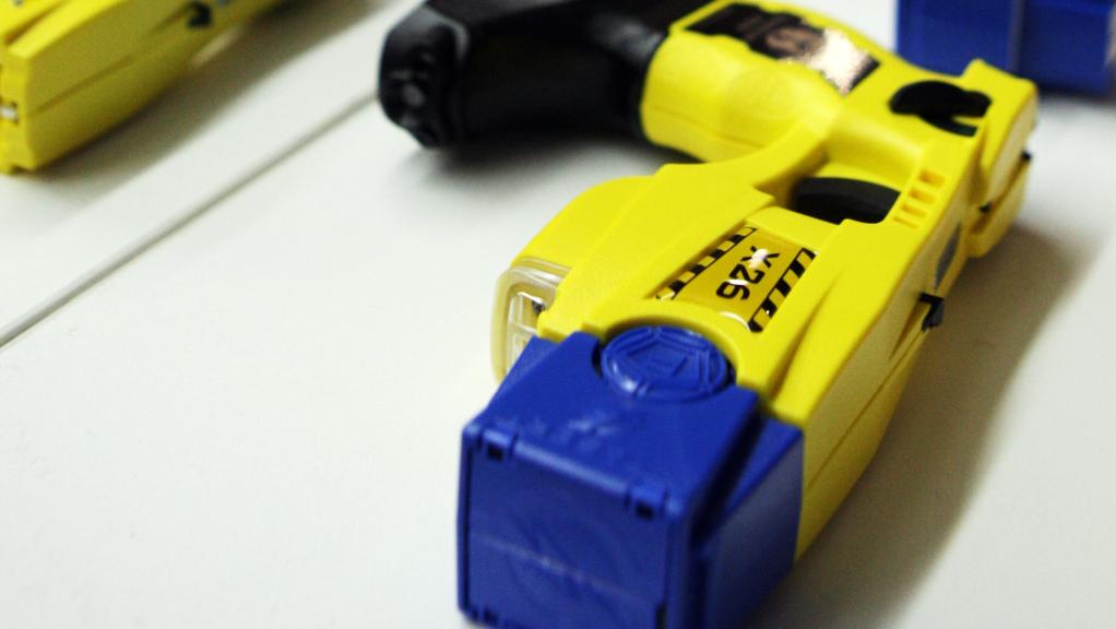 Local police get tasers - GOLD 1242 & GOLD FM 98.3